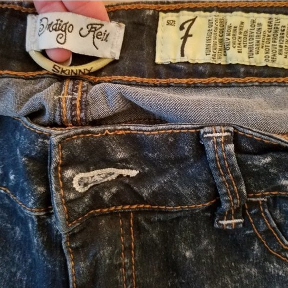 Acid Wash Skinny Jeans - Picture 2 of 3